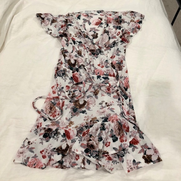 Auguste the Label Frill Dress - Picture 4 of 6